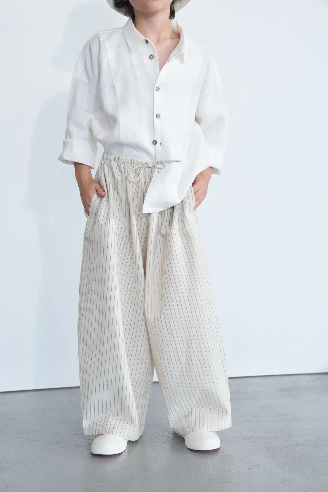 Gestreepte linnen broek | Beige