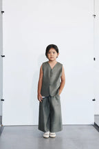 Button-down vest and loose-fitting pants set | Khaki