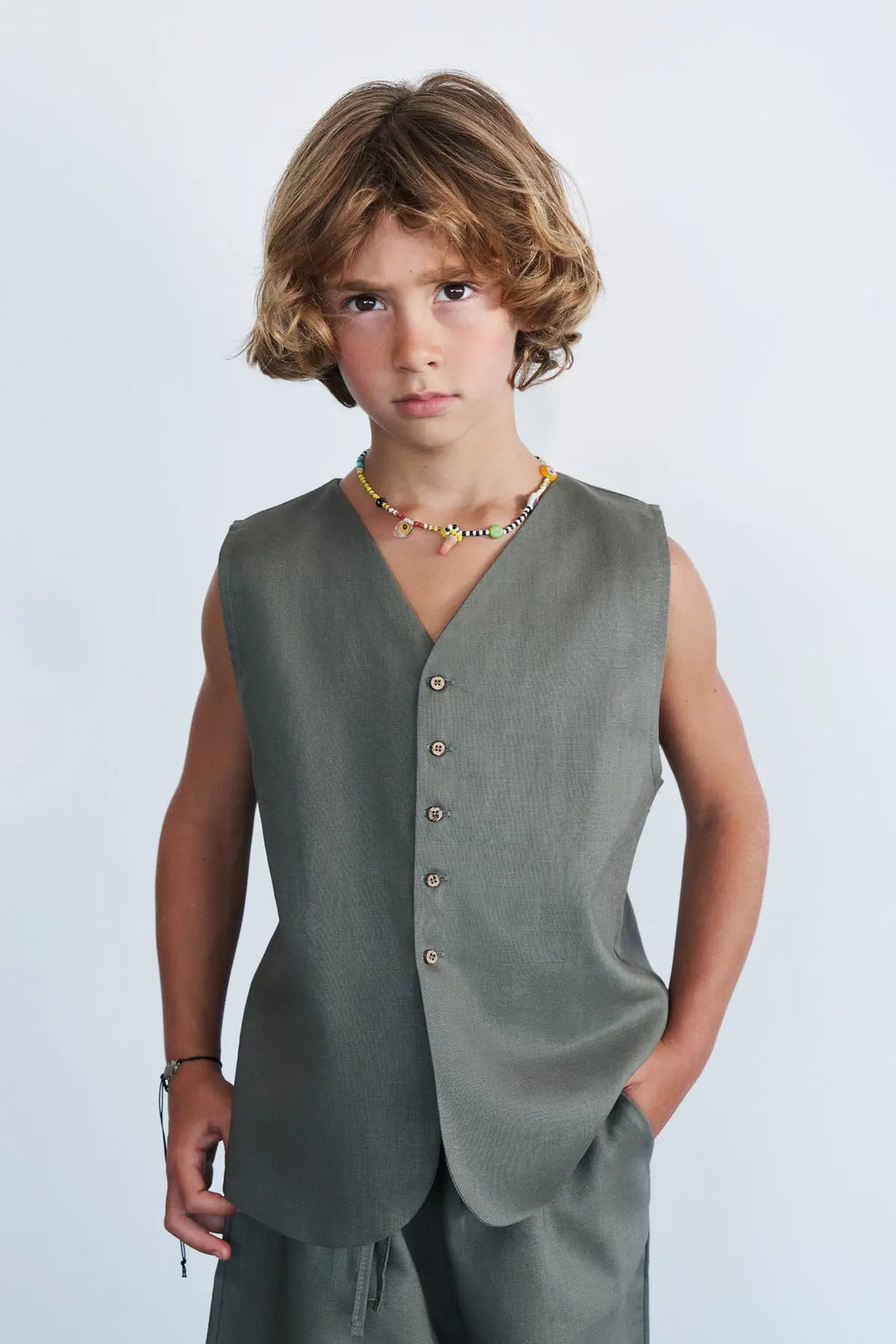 Button-down vest and loose-fitting pants set | Khaki