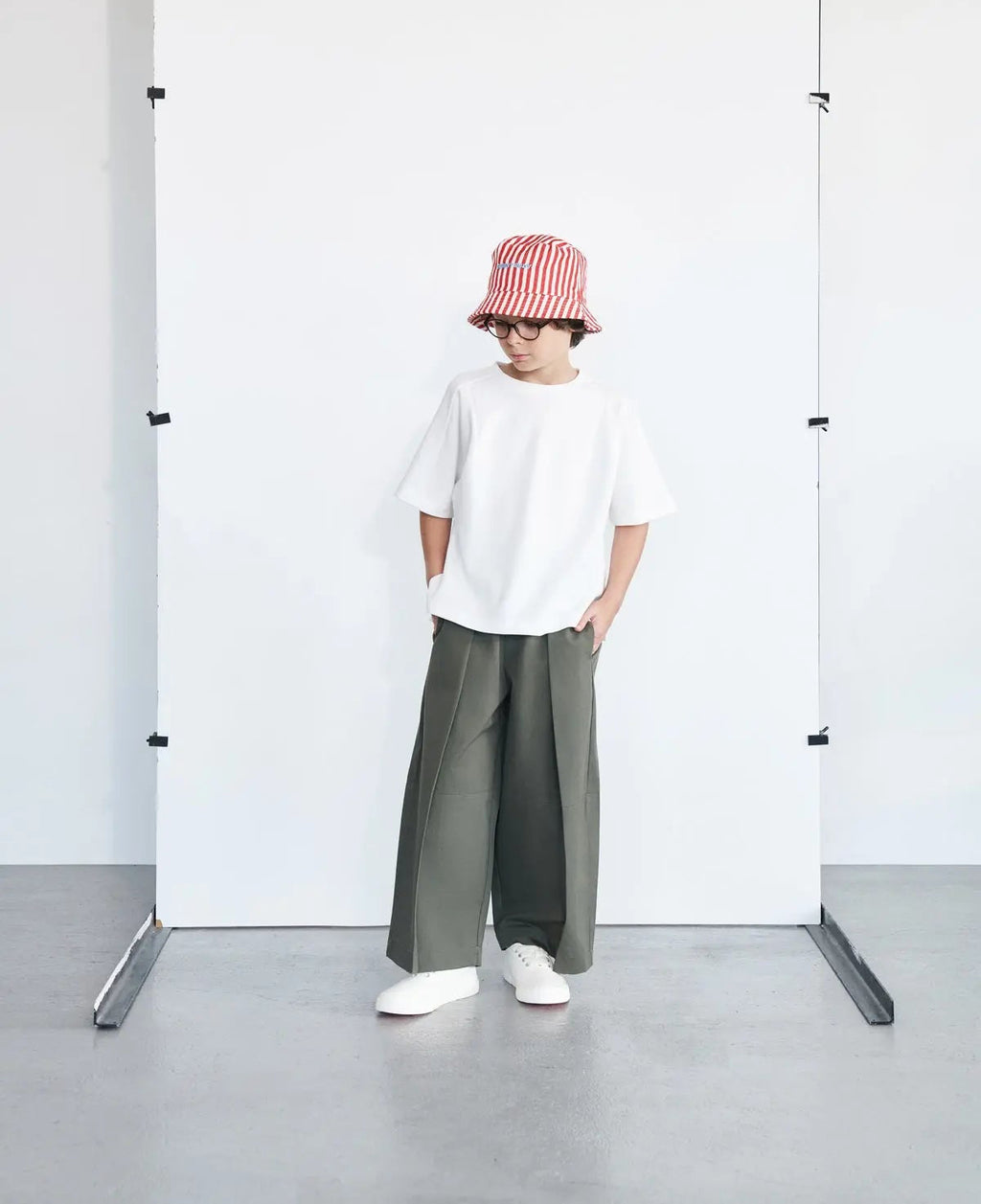 Loose-fitting pants | Khaki