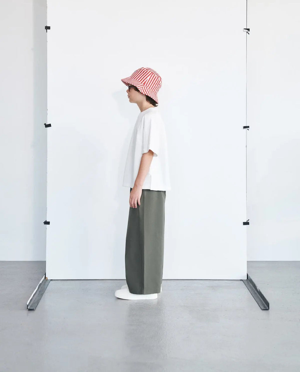 Loose-fitting pants | Khaki